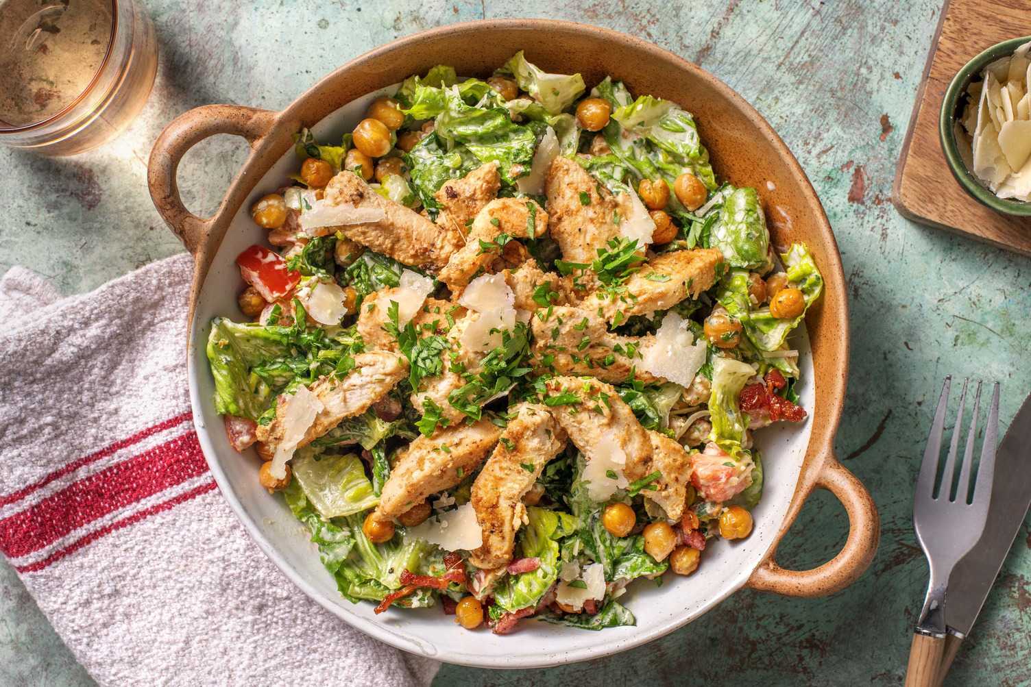 Salat nach Caesar Art mit Poulet