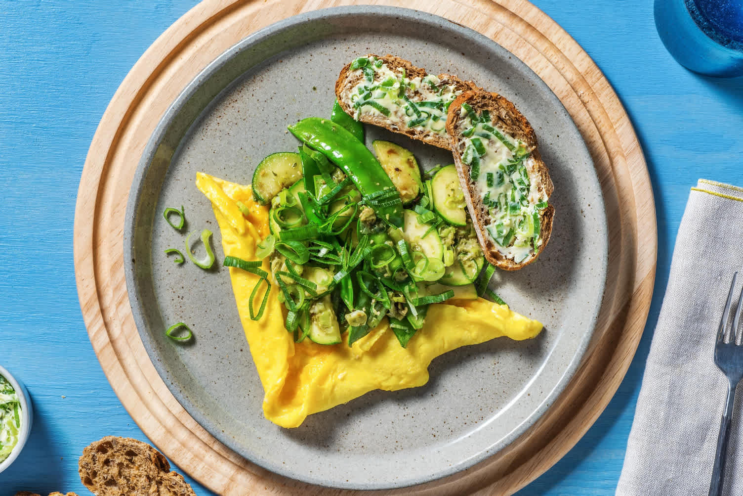 Romige omelet met peultjes en courgette