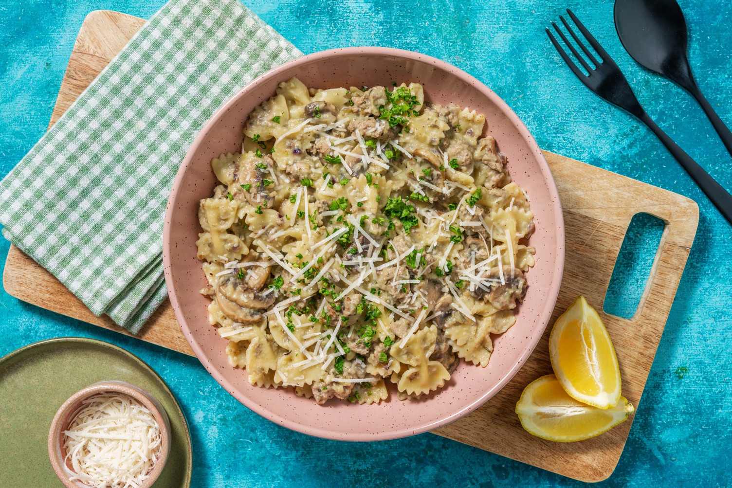 Farfalle en sauce crémeuse à l'aubergine
