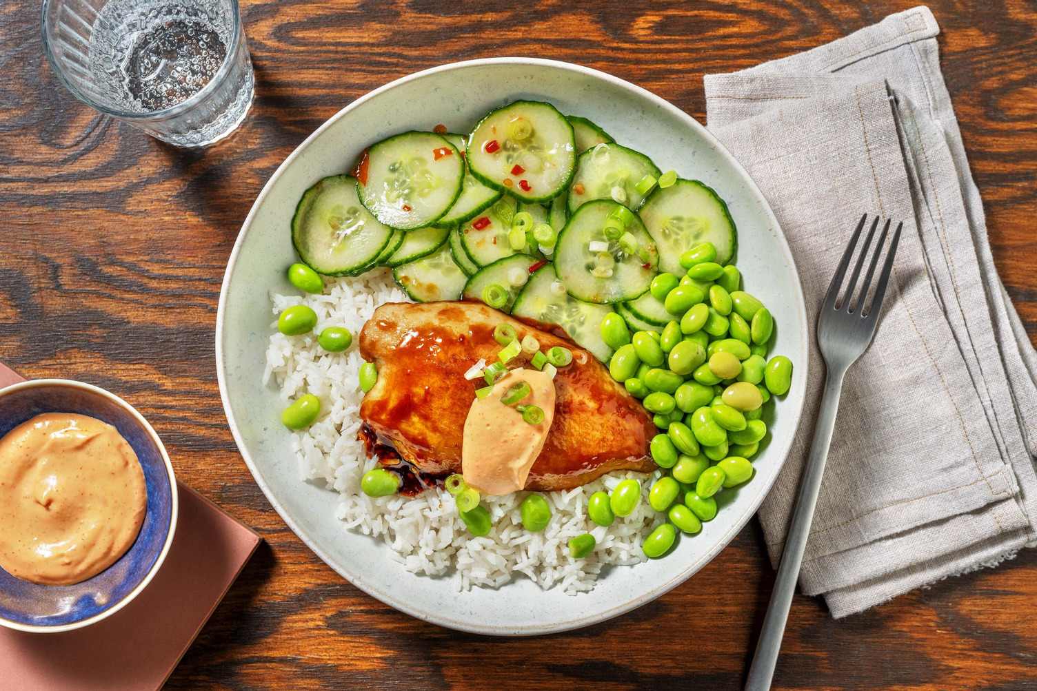 Vegan Teriyaki Chick-Eria Filet Bowl mit Edamame