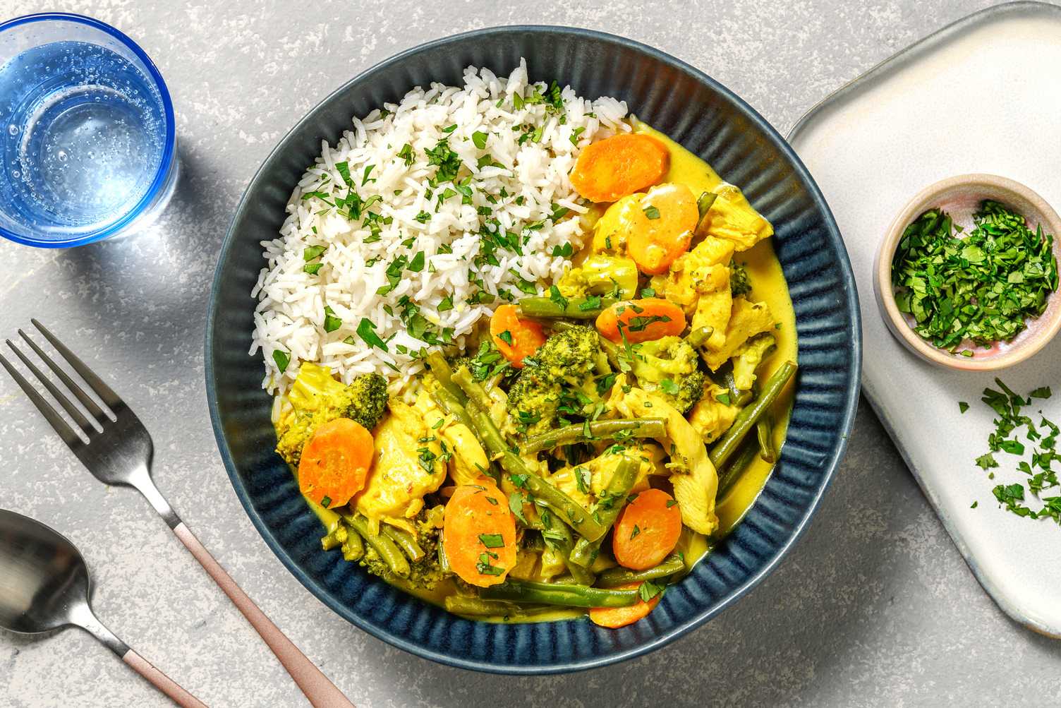 Madras-Hähnchencurry mit Brokkoli