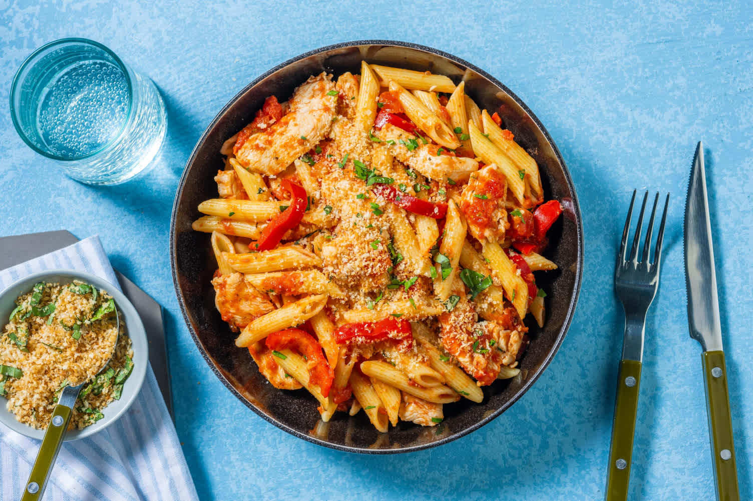 Pasta al Pomodoro mit Hähnchengeschnetzeltem