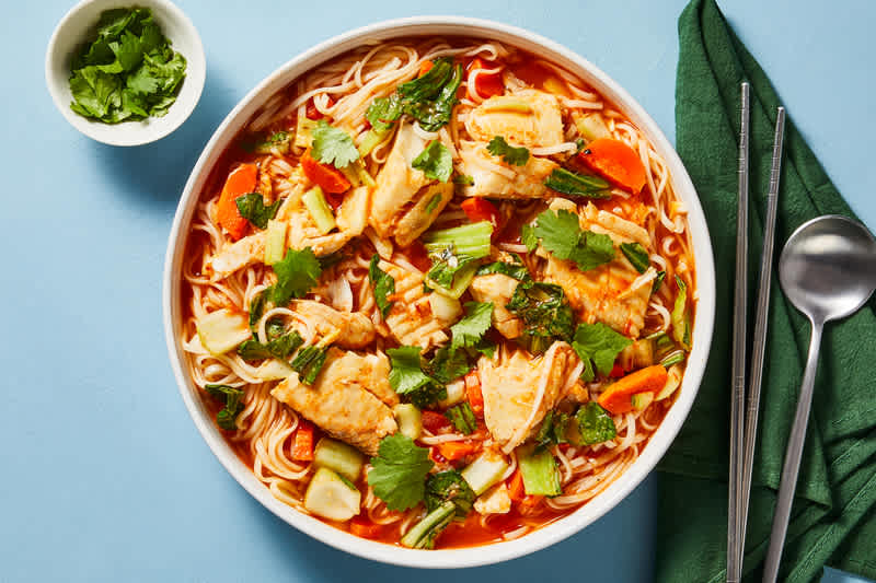 Soupe épicée Tom Yum au tilapia super rapide