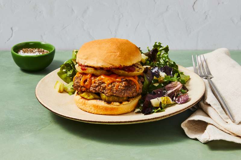 Smash burgers de bœuf grillé