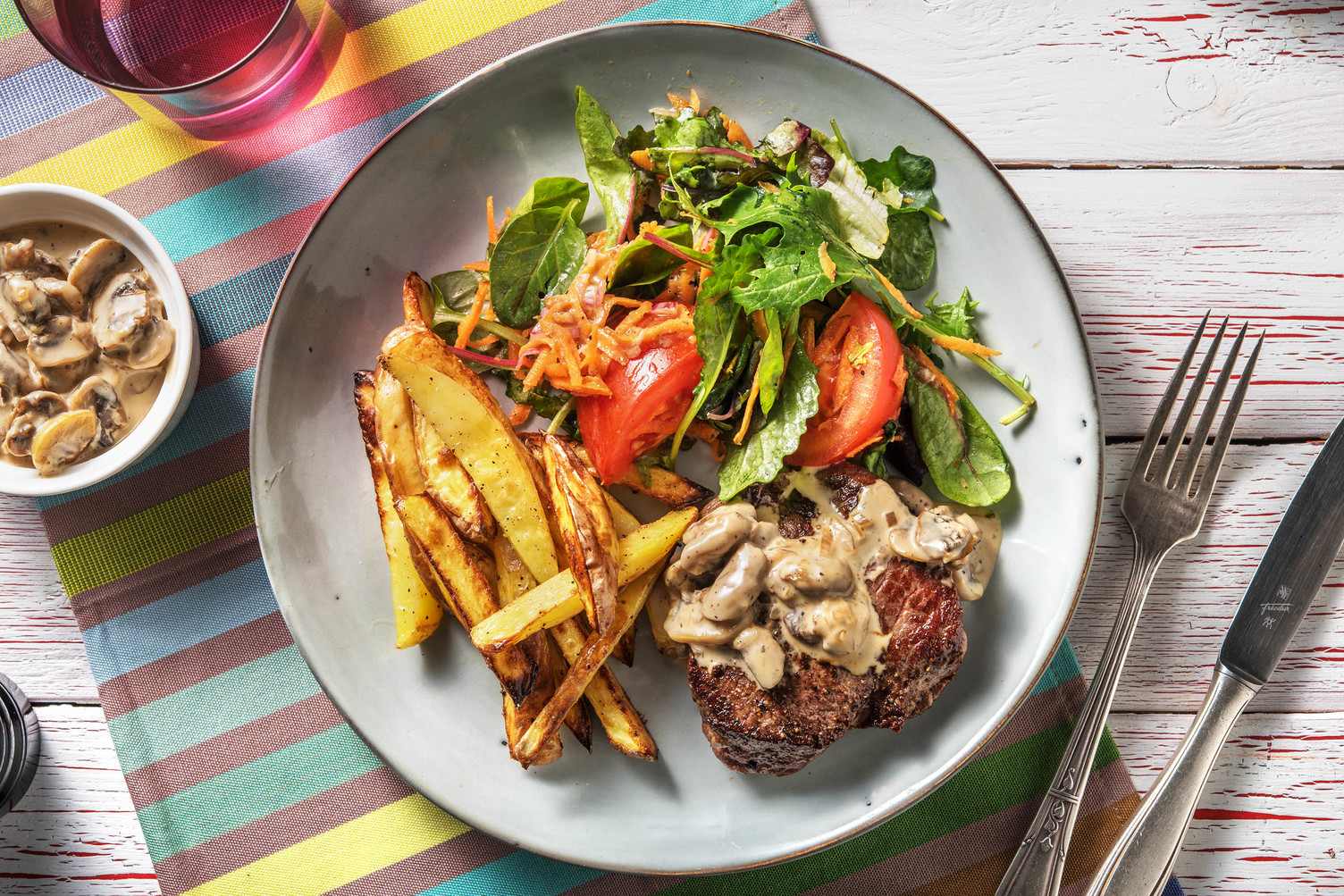 Pavé de rumsteak et sauce aux champignons