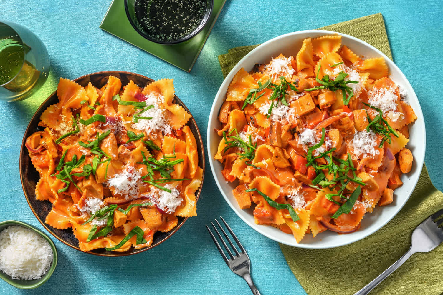 Krämig farfalle