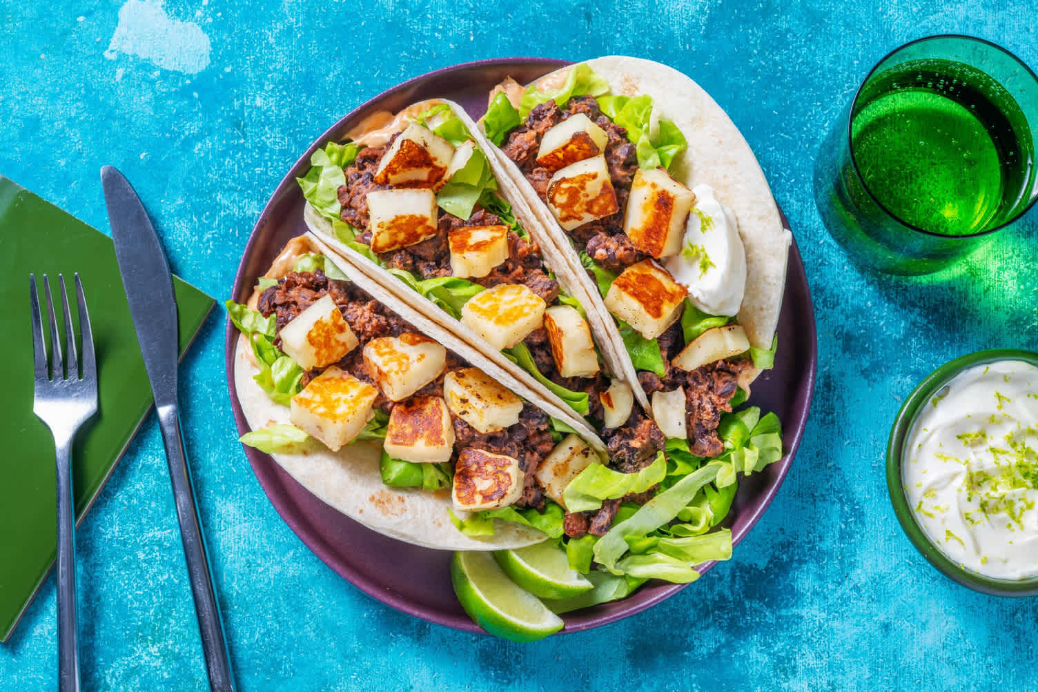 Tacos con fagioli tex-mex e formaggio grigliato