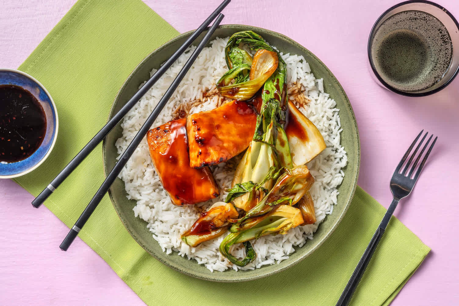 Bowl di salmone teriyaki e riso