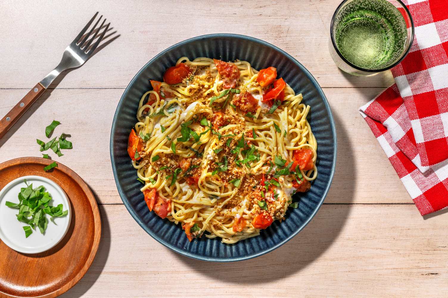 Spaghettoni al Pecorino Romano Dop e ciliegini
