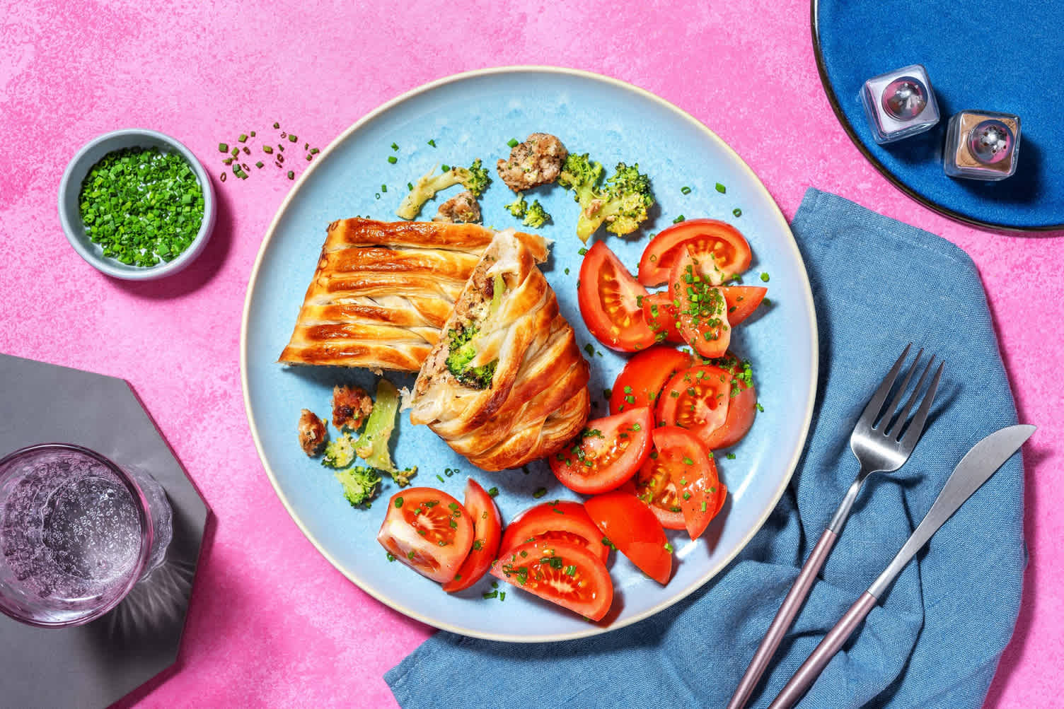 Feuilleté farci au poulet haché et brocoli