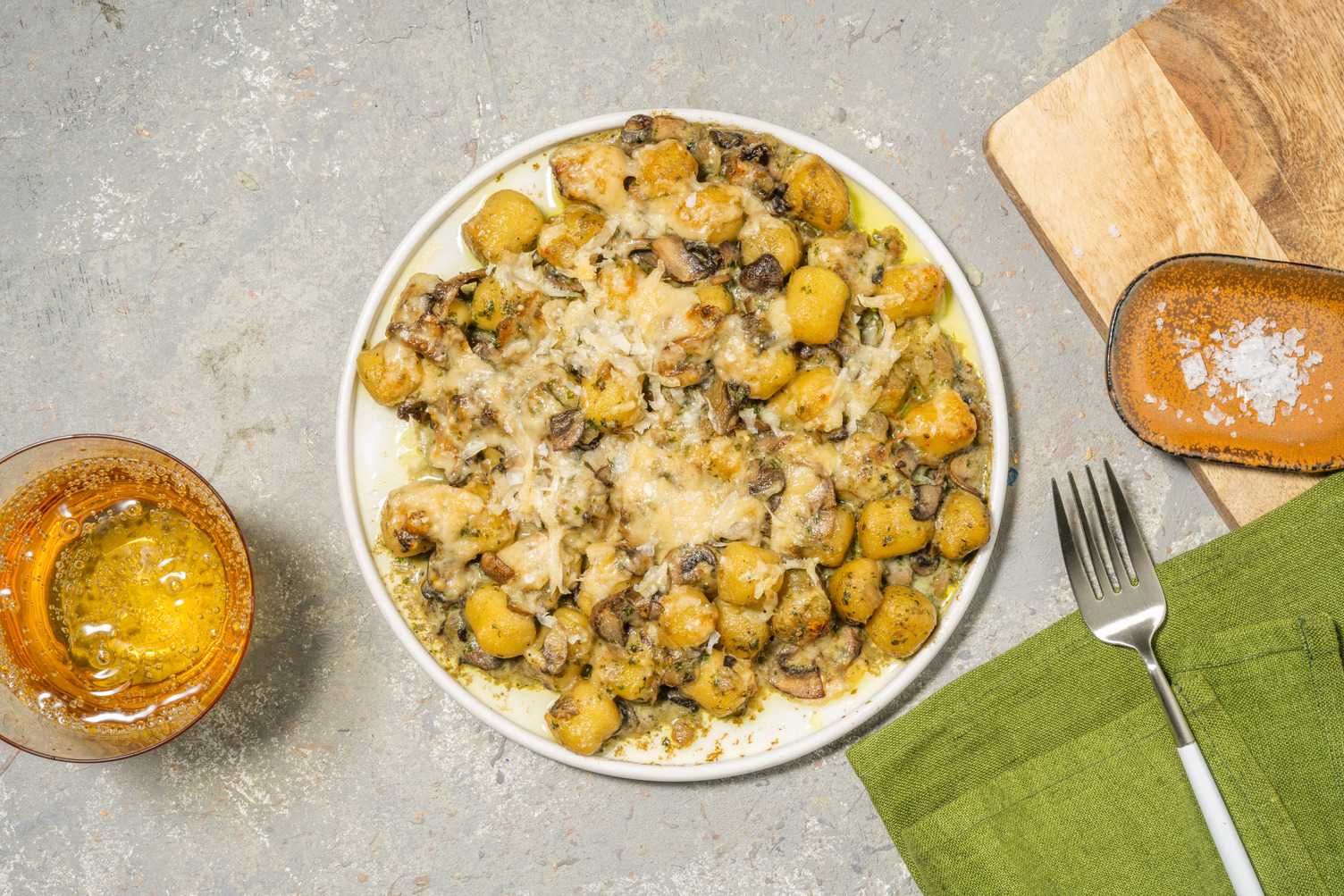 Gnocchis gratinados en salsa de albahaca