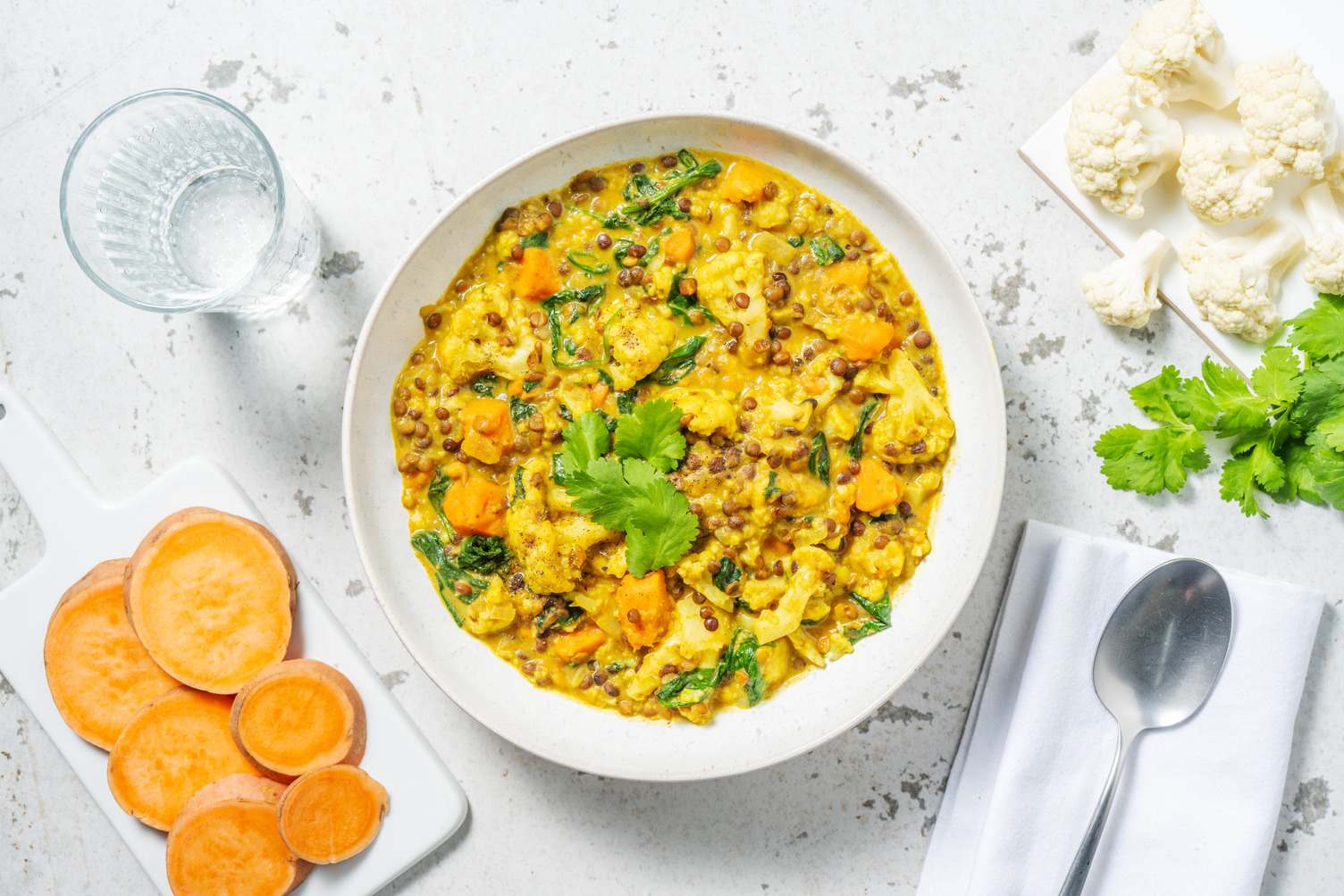 Dahl con curry, lenticchie e verdure