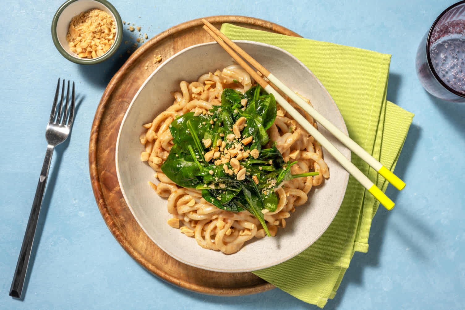 Noodles thai alle arachidi e latte di cocco