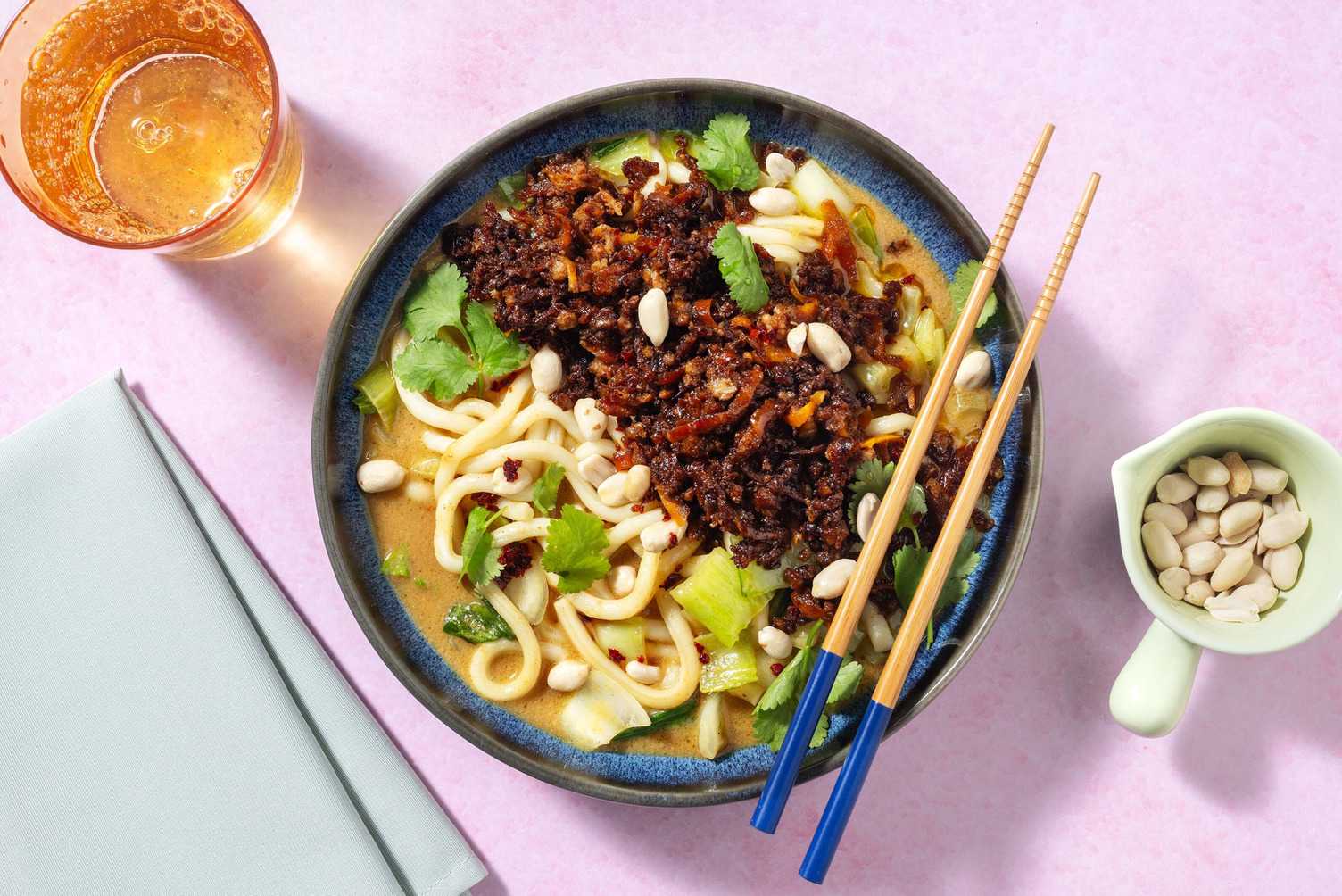 Raske vegetariske 'dan dan'-nudler