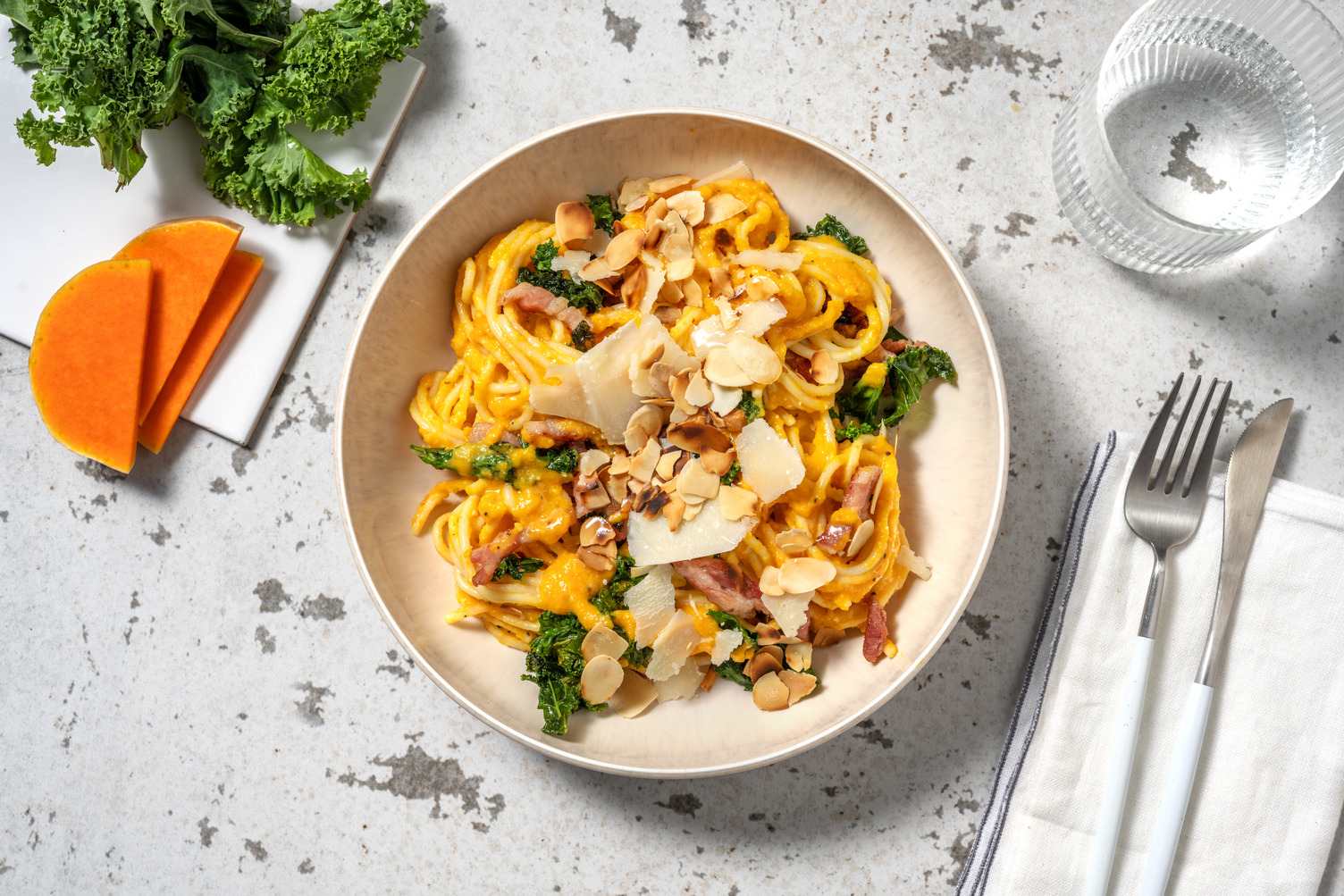 Spaghetti crémeux au kale & lardons