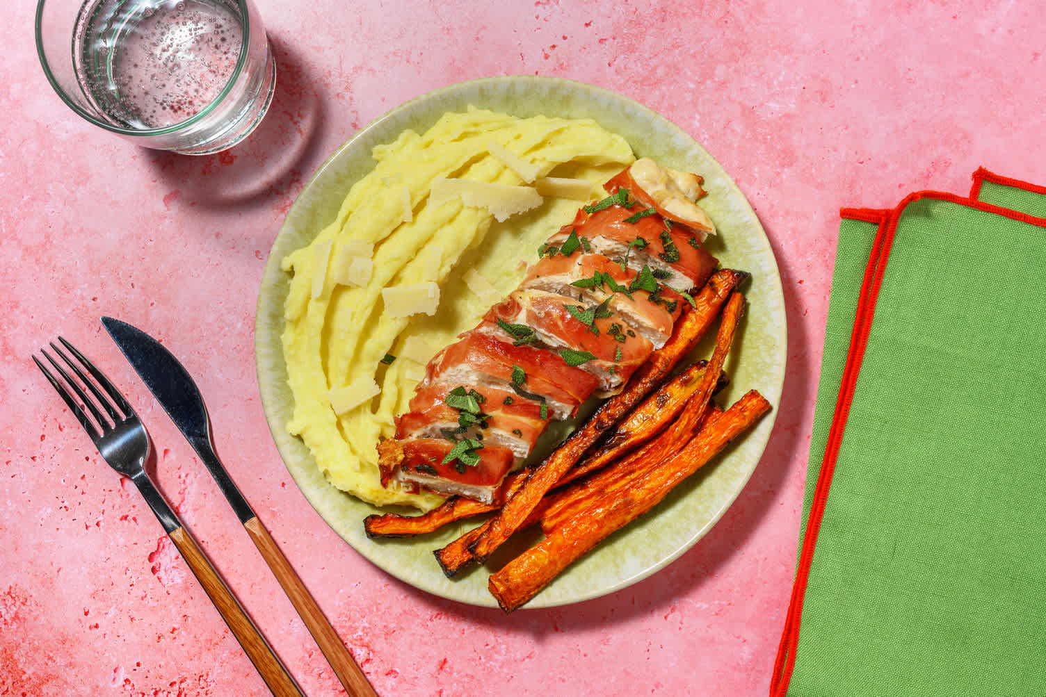 Saltimbocca de poulet & carottes rôties 