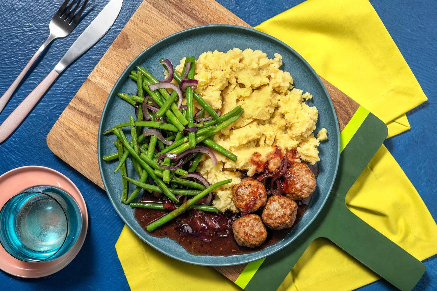 Boulettes de viande en sauce balsamique-fraise