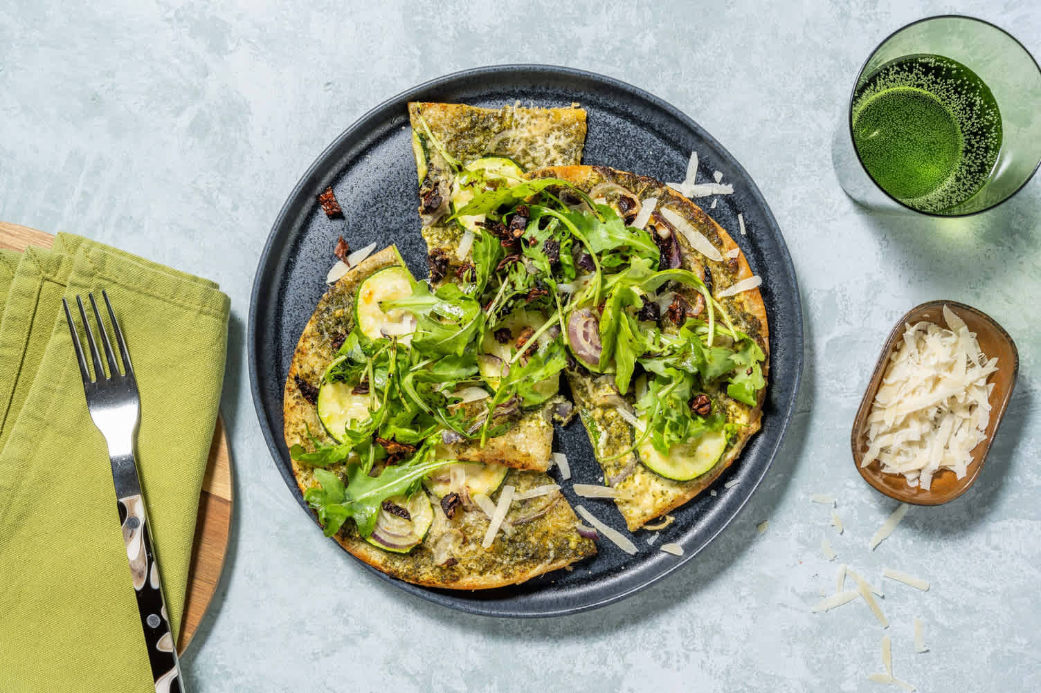Italienischer Flammkuchen mit Ricotta & Zucchetti