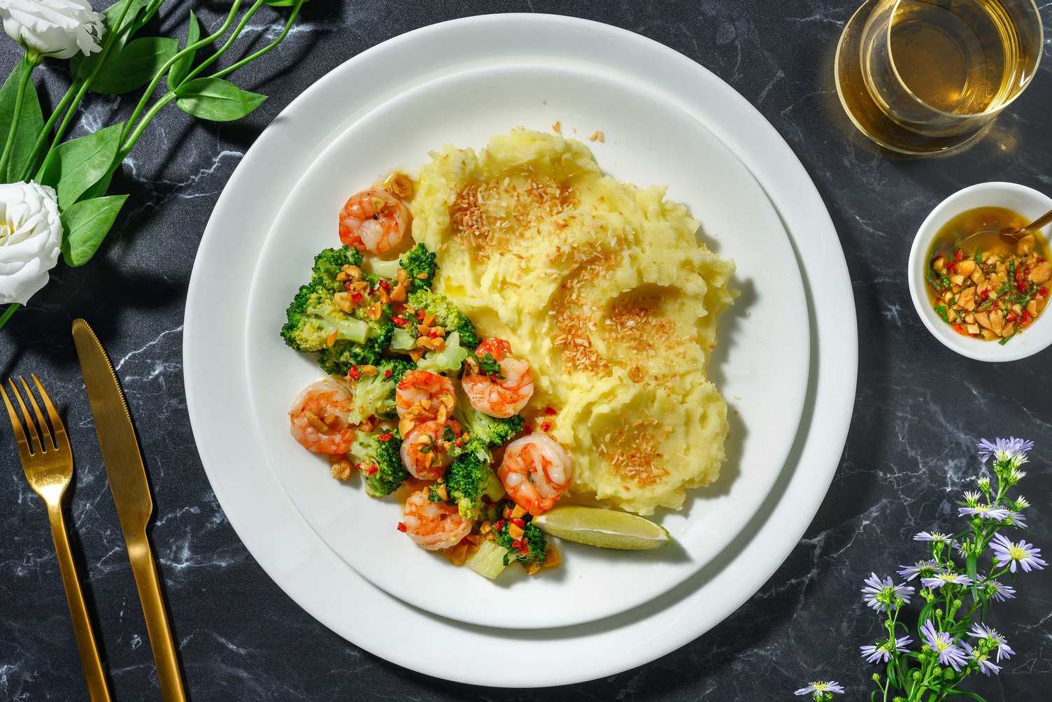 Knoblauch-Crevetten mit Thai-Basilikum-Gremolata