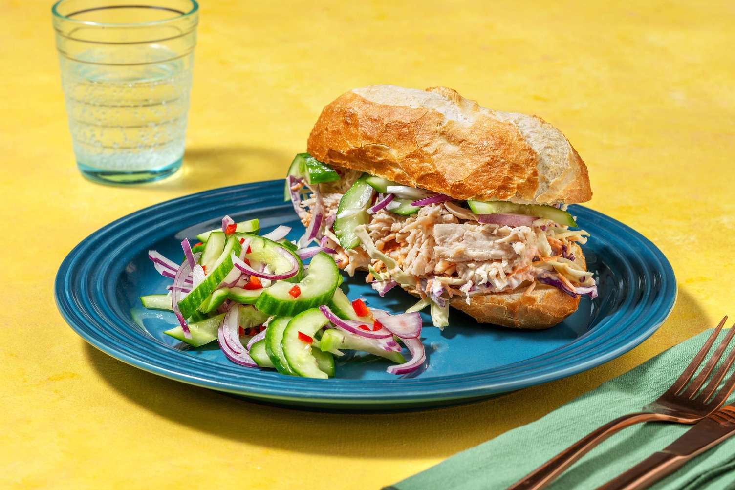 Broodje pulled chicken