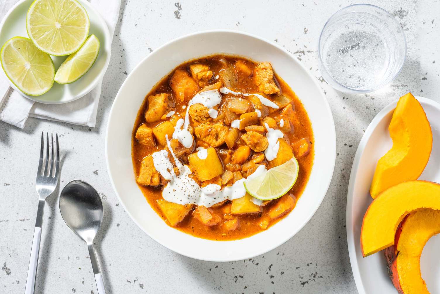 Rotes Hähnchen-Kürbis-Curry
