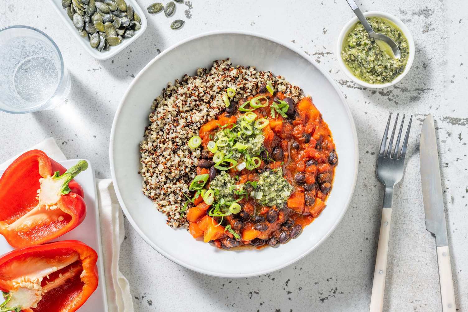 Chili con Sikil Pak! Kürbiskernpesto auf Quinoa