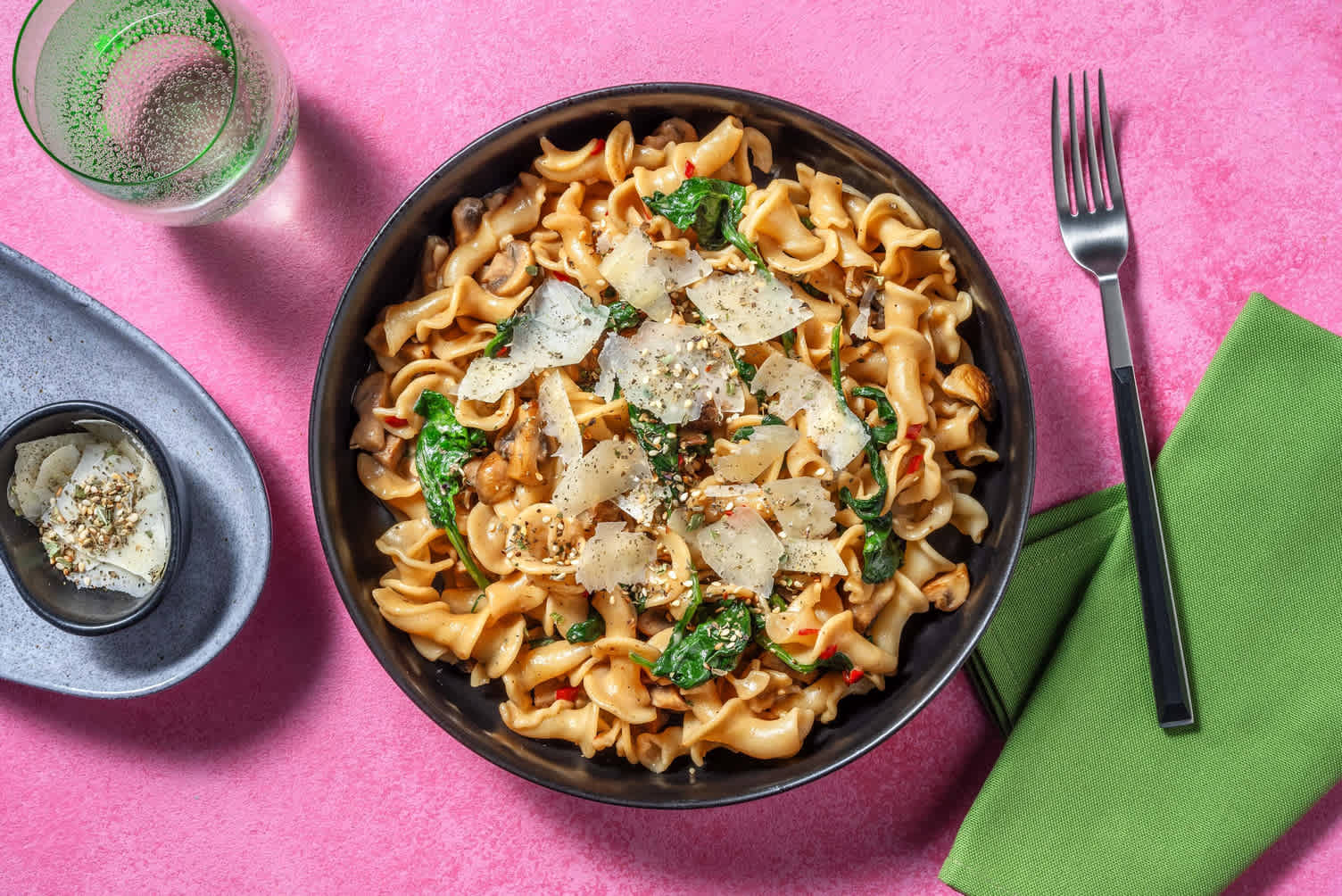 Gigli met champignons en miso-roomsaus