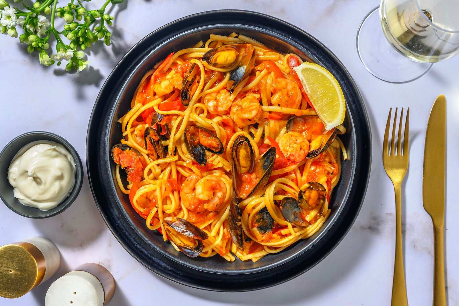 Linguine aux moules et crevettes à l'espagnole