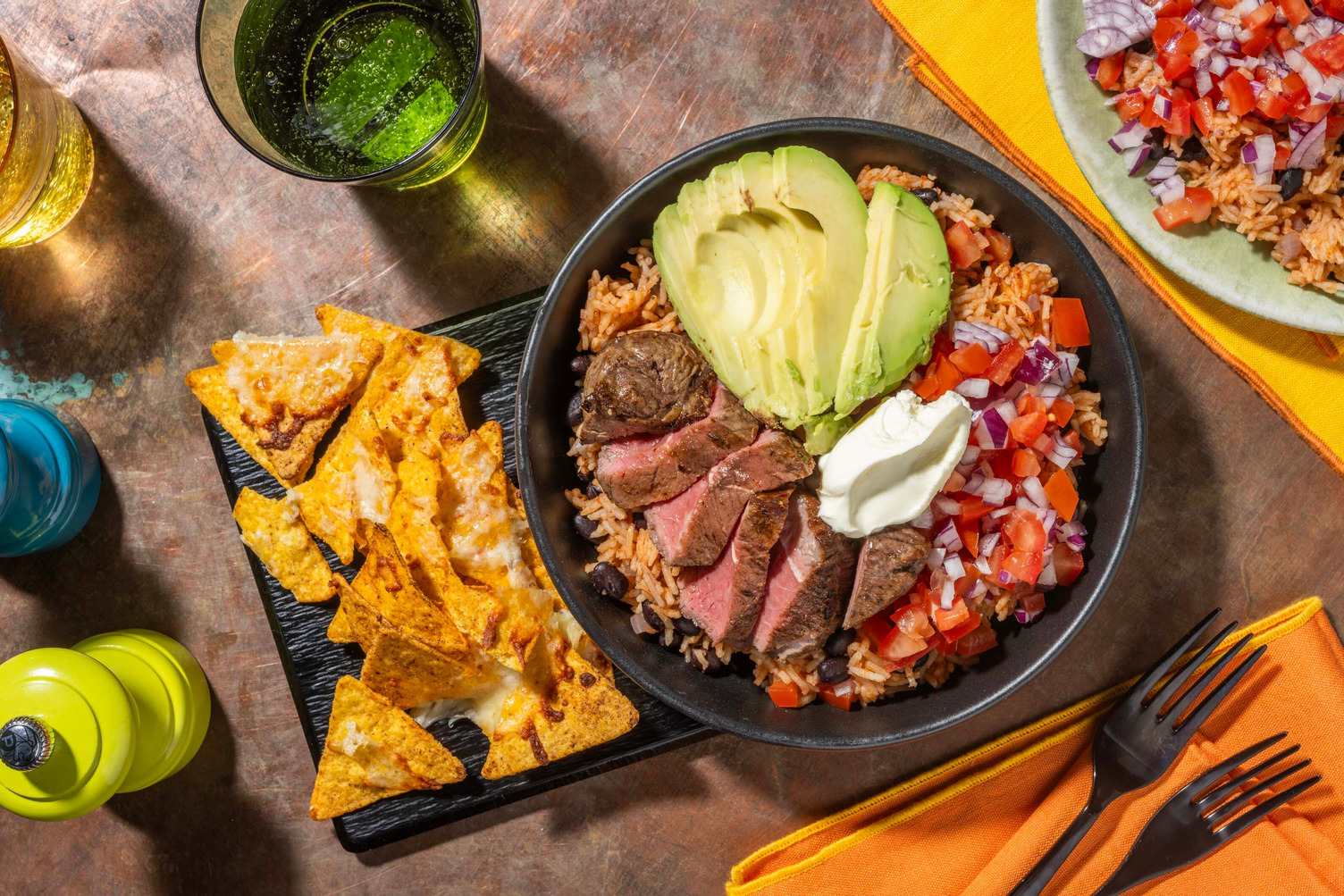 Bowl de nachos gourmand au steak