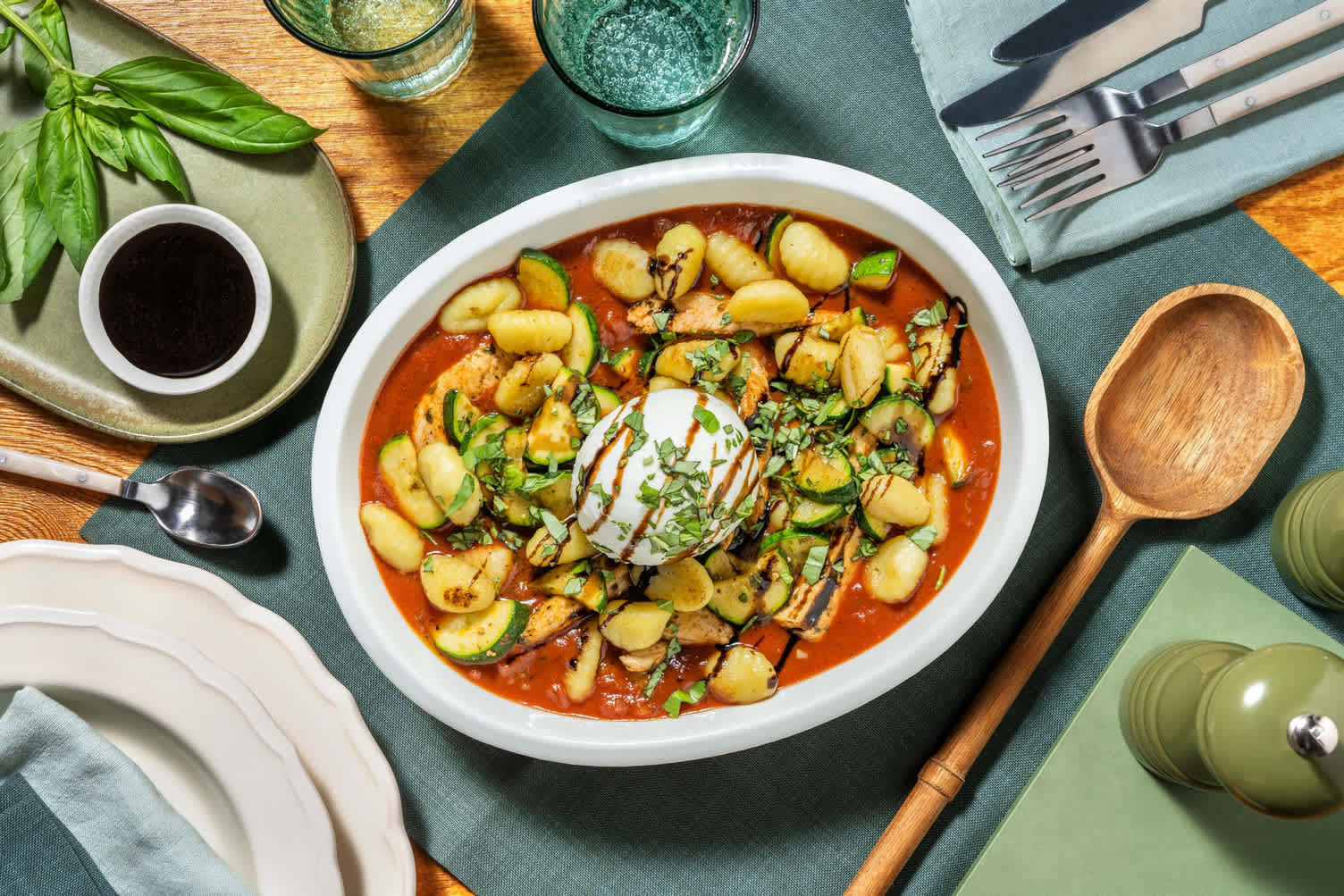 Gnocchi avec filet de poulet et burrata