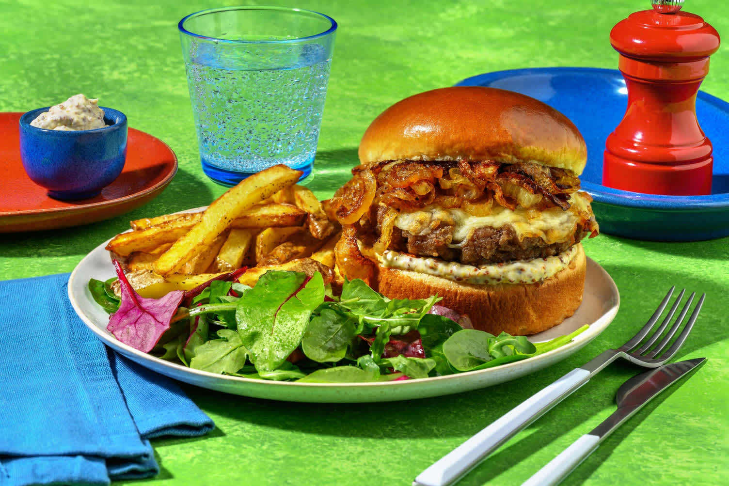 France's Cheesy French Onion Burger