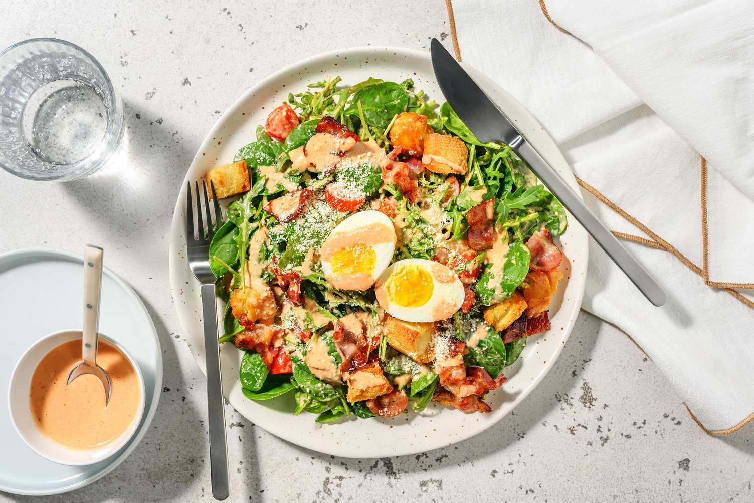 Repas futé : Salade style BLT à la dinde et aux œufs