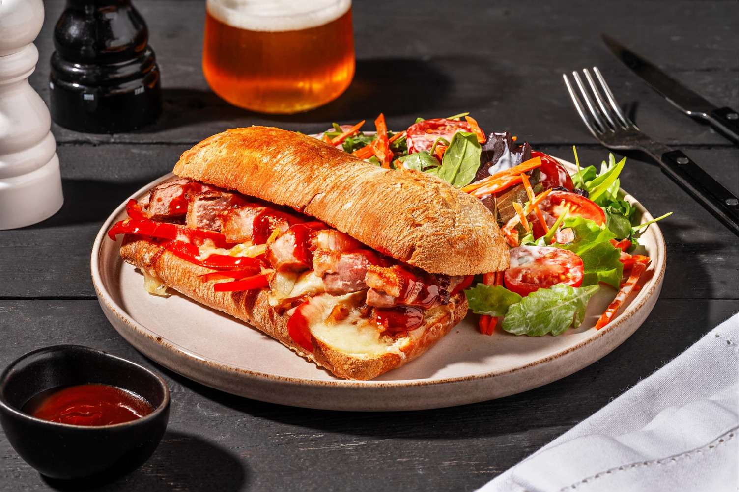 Sandwichs fromagés au contre-filet et aux légumes