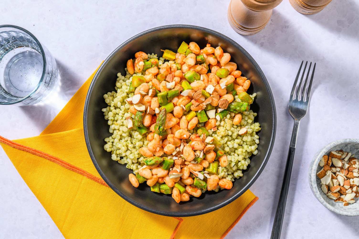 Couscous perlato agli asparagi e cannellini