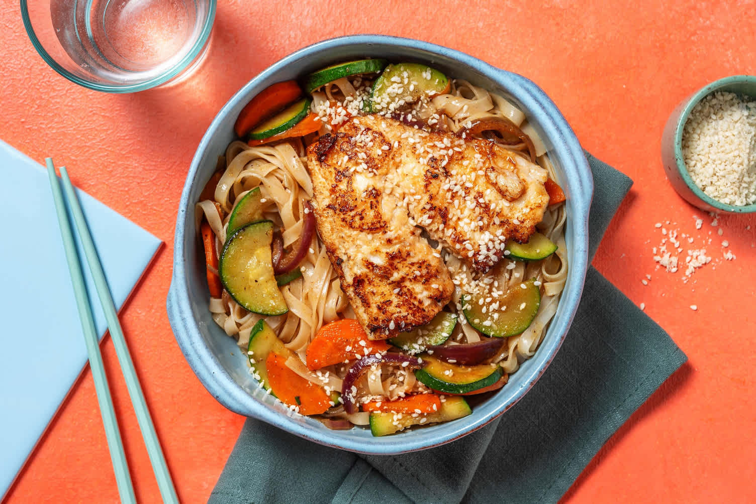 Noedelbowl met pangasiusfilet