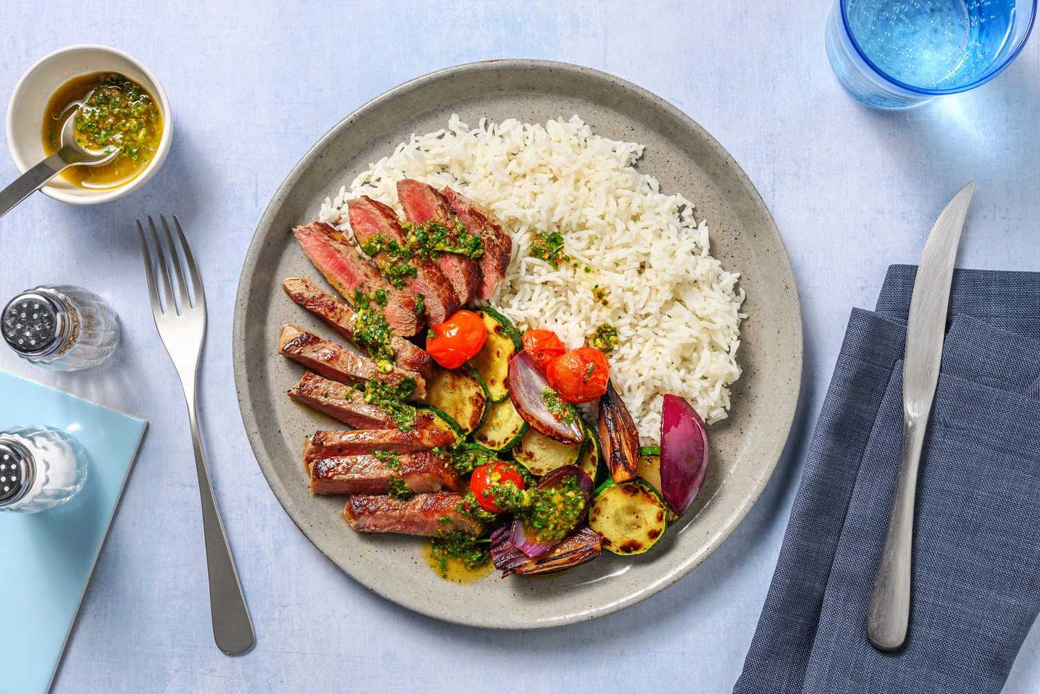 Rijst met steak en chimichurri