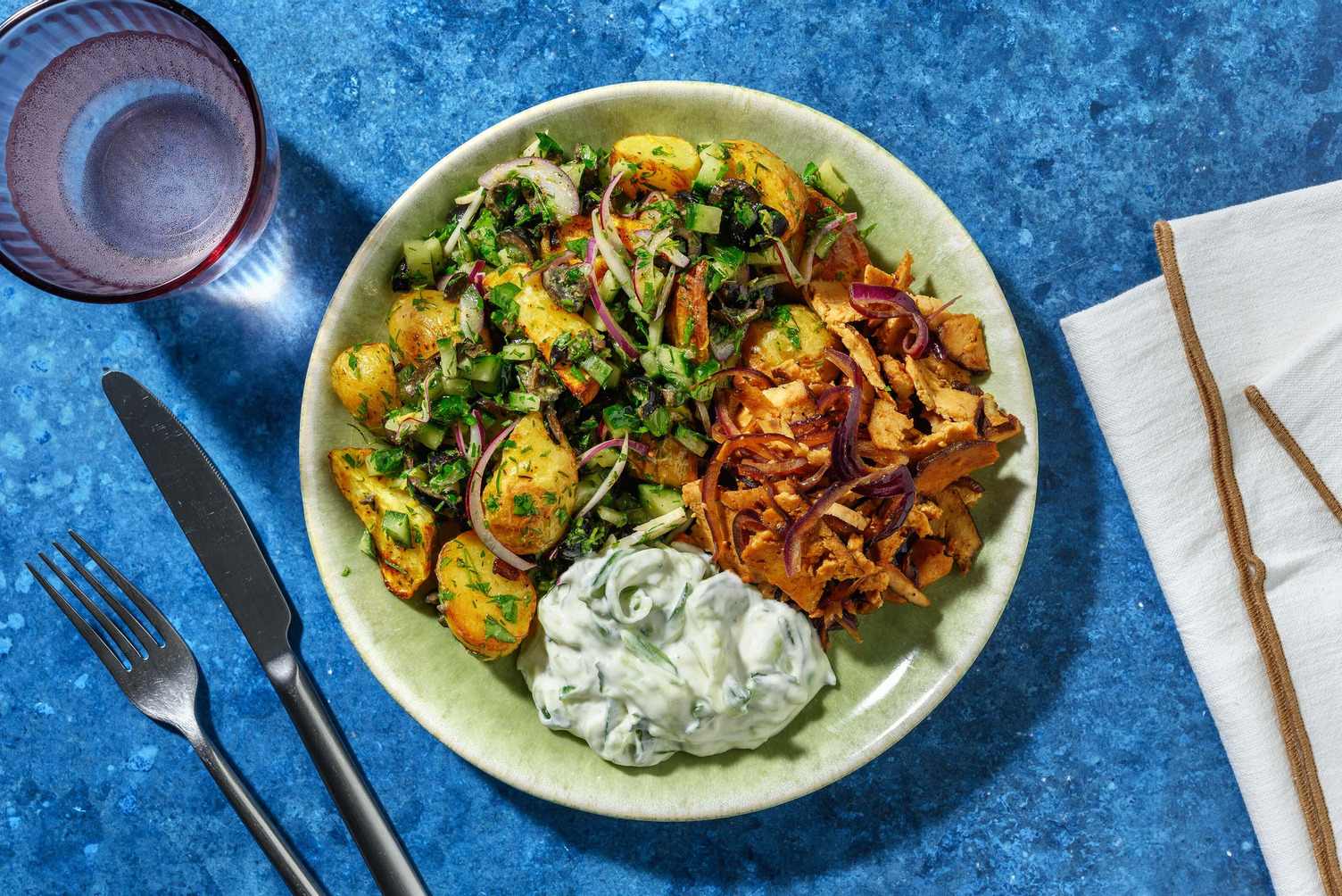 Souflaki-Räuchertofu mit Kartoffelsalat & Zaziki