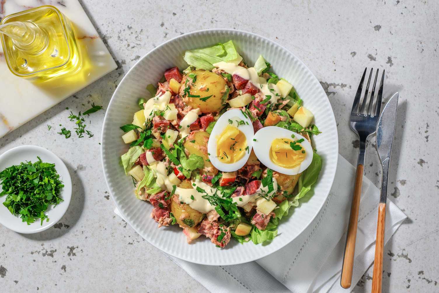 Tonijn-krieltjessalade met honing-mosterddressing 
