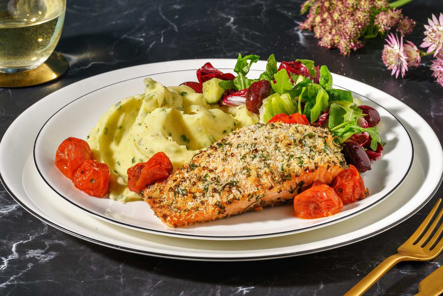 Saumon en croûte au panko et purée à la ciboulette