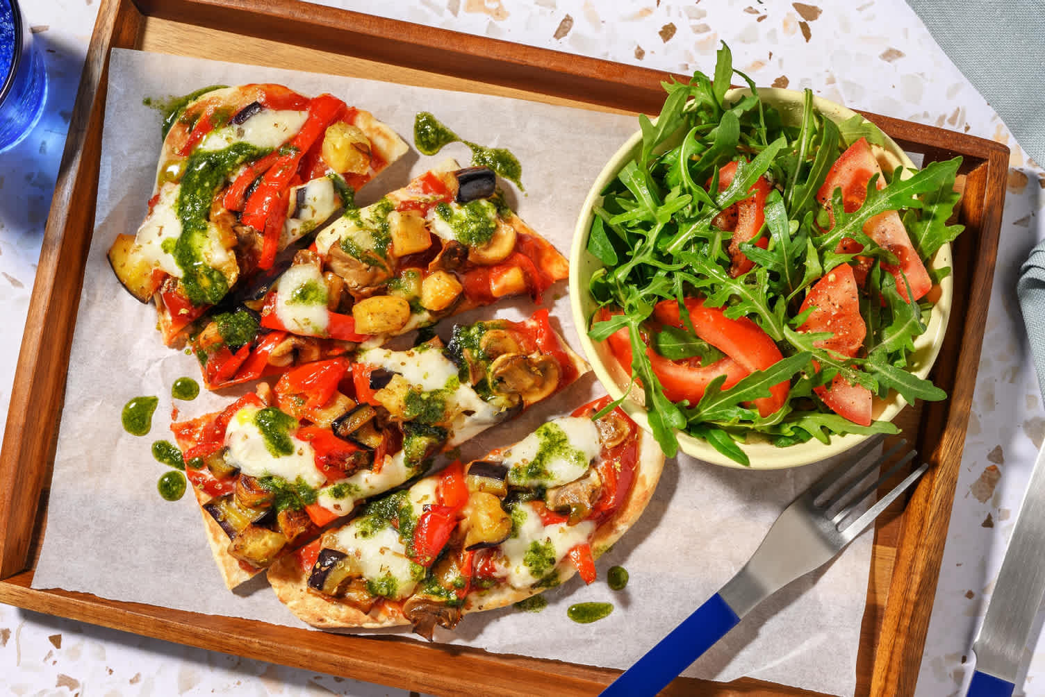 Pizza sur naan à l'aubergine