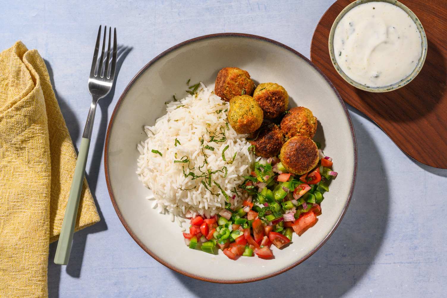 Falafel con salsa cremosa de menta