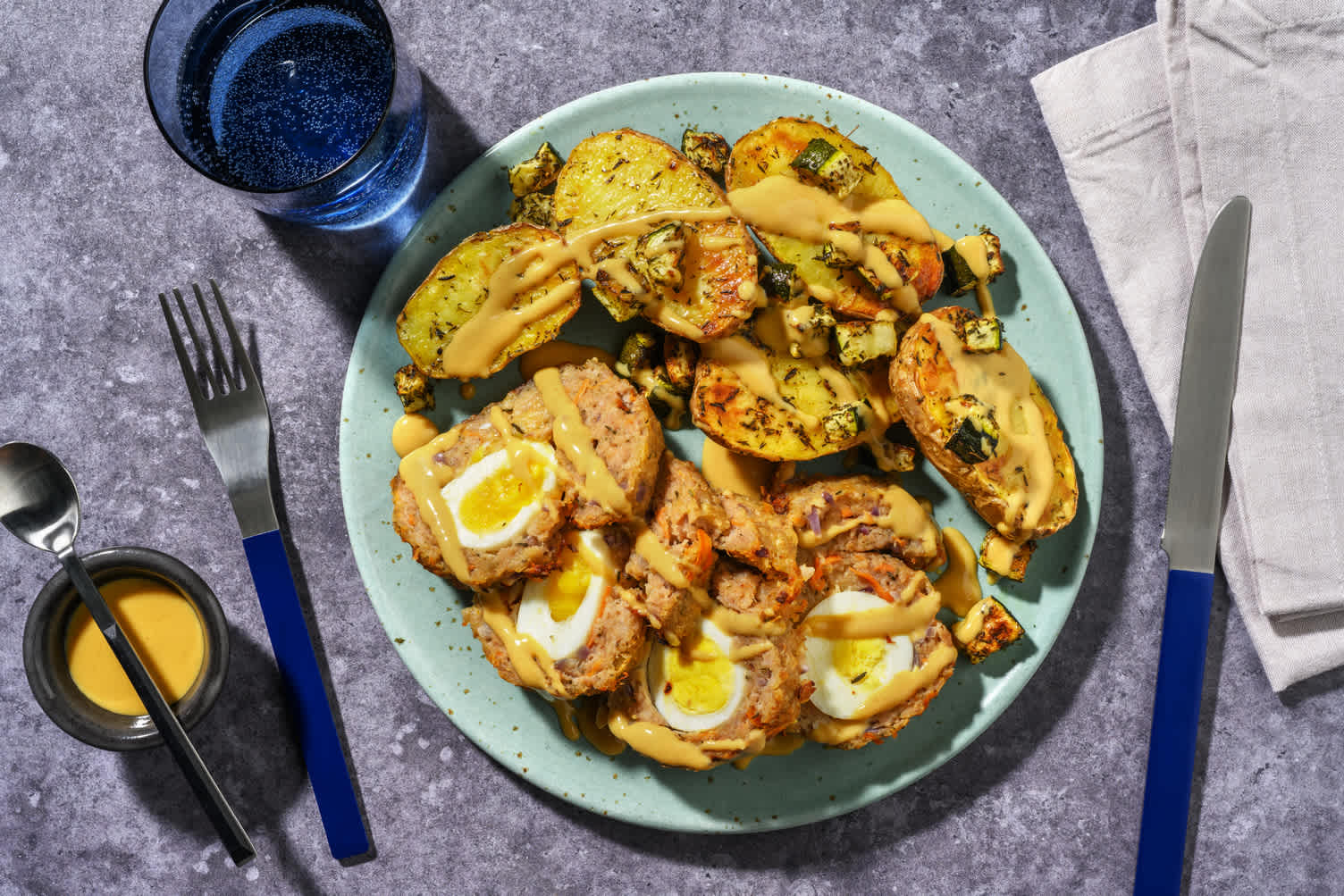 Polpettone di pollo e 'sorpresa' di uova