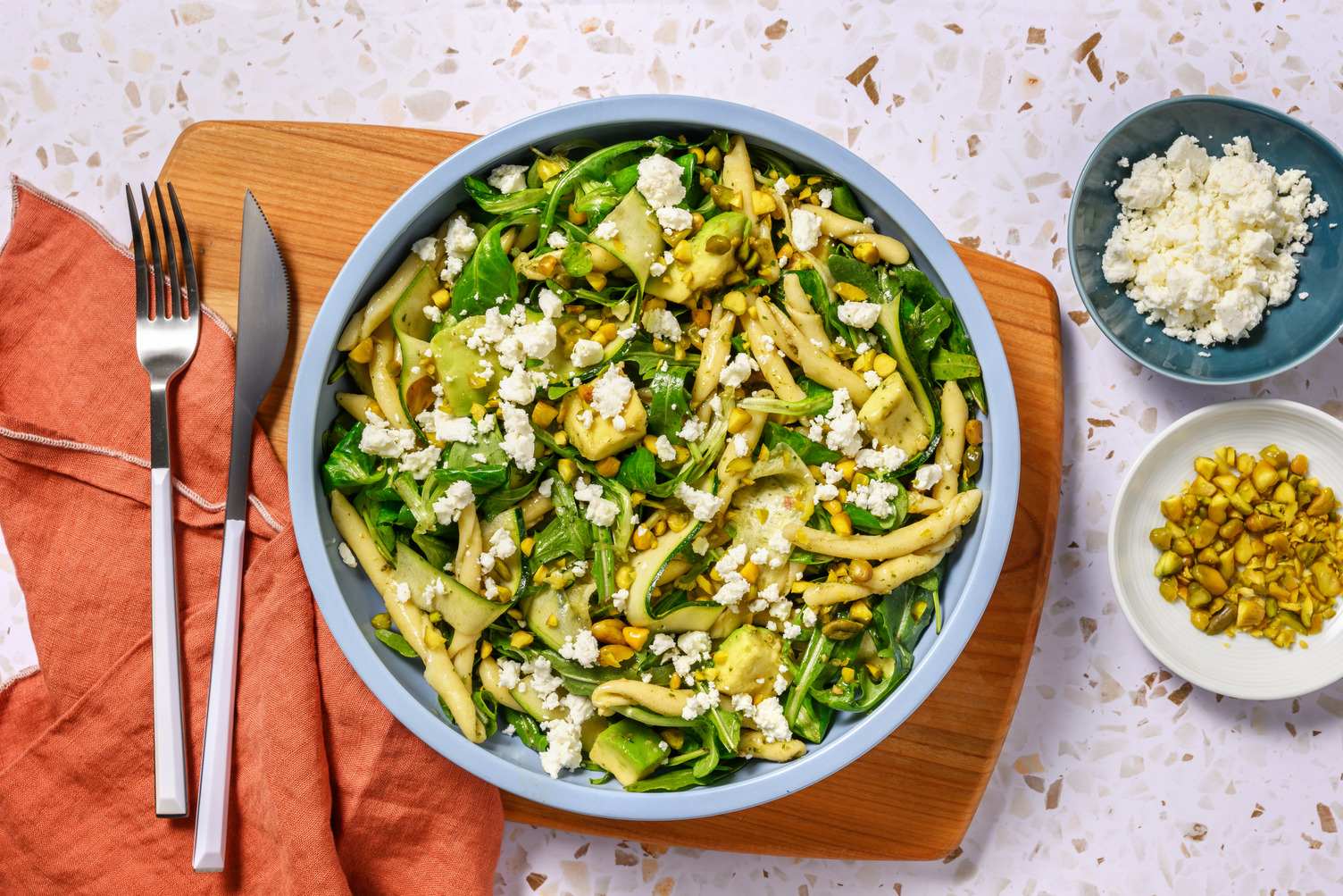 Pasta Salad : pesto, courgette & avocat
