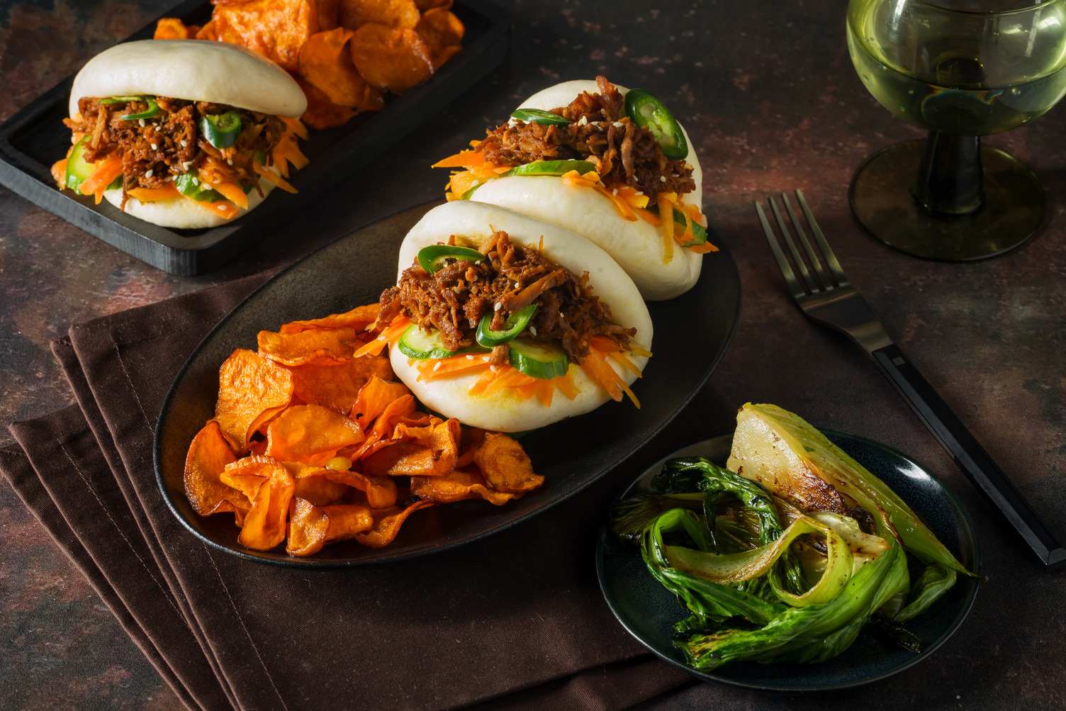 Nuvole di baozi ripieni di pulled pork
