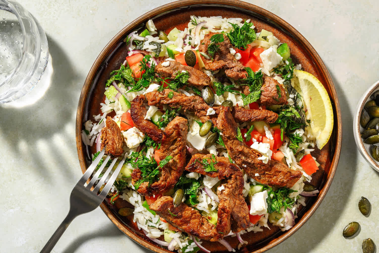 Émincés de steak à la méditerranéenne et herbes fraîches