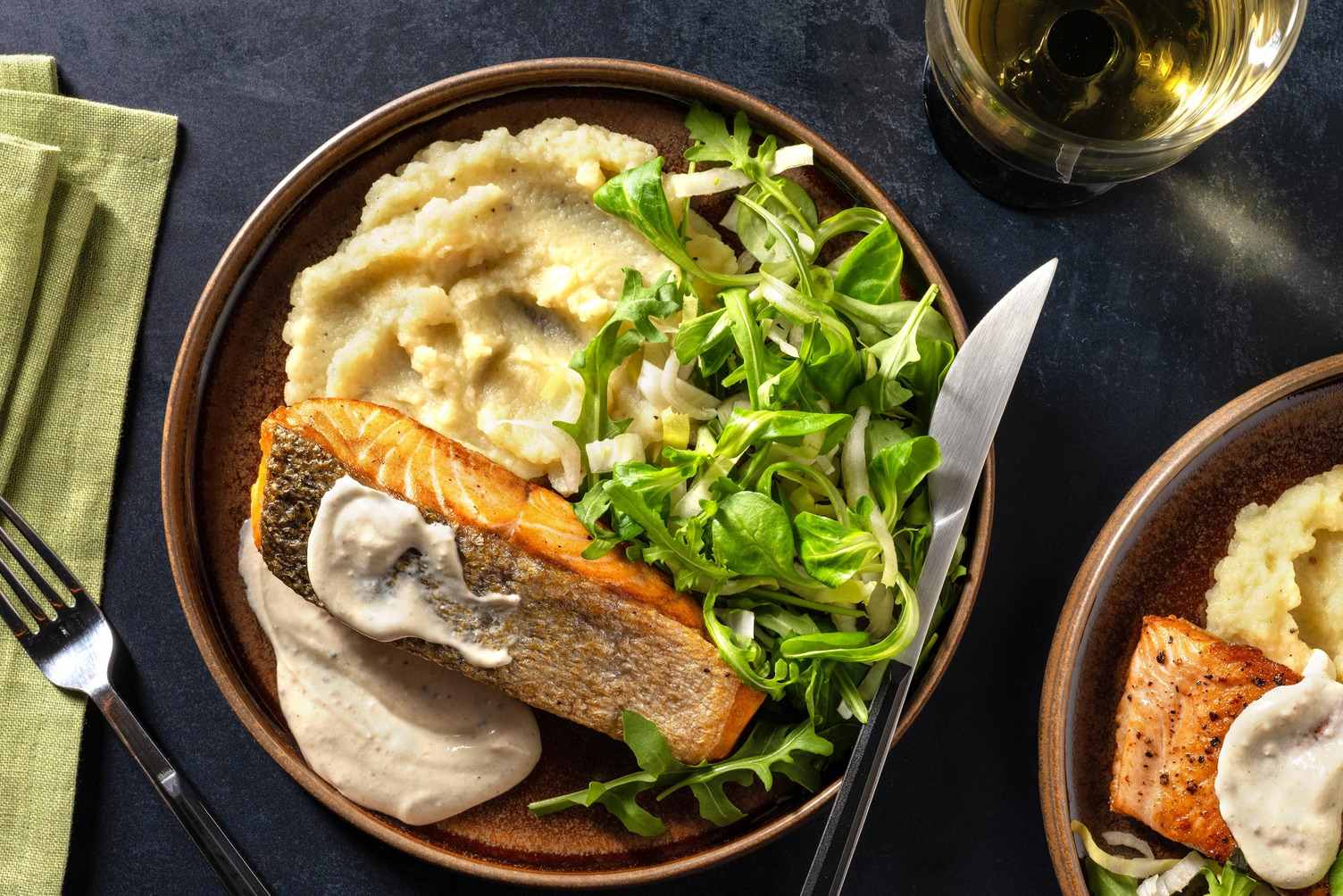 Filet de saumon en sauce crémeuse à l'ail