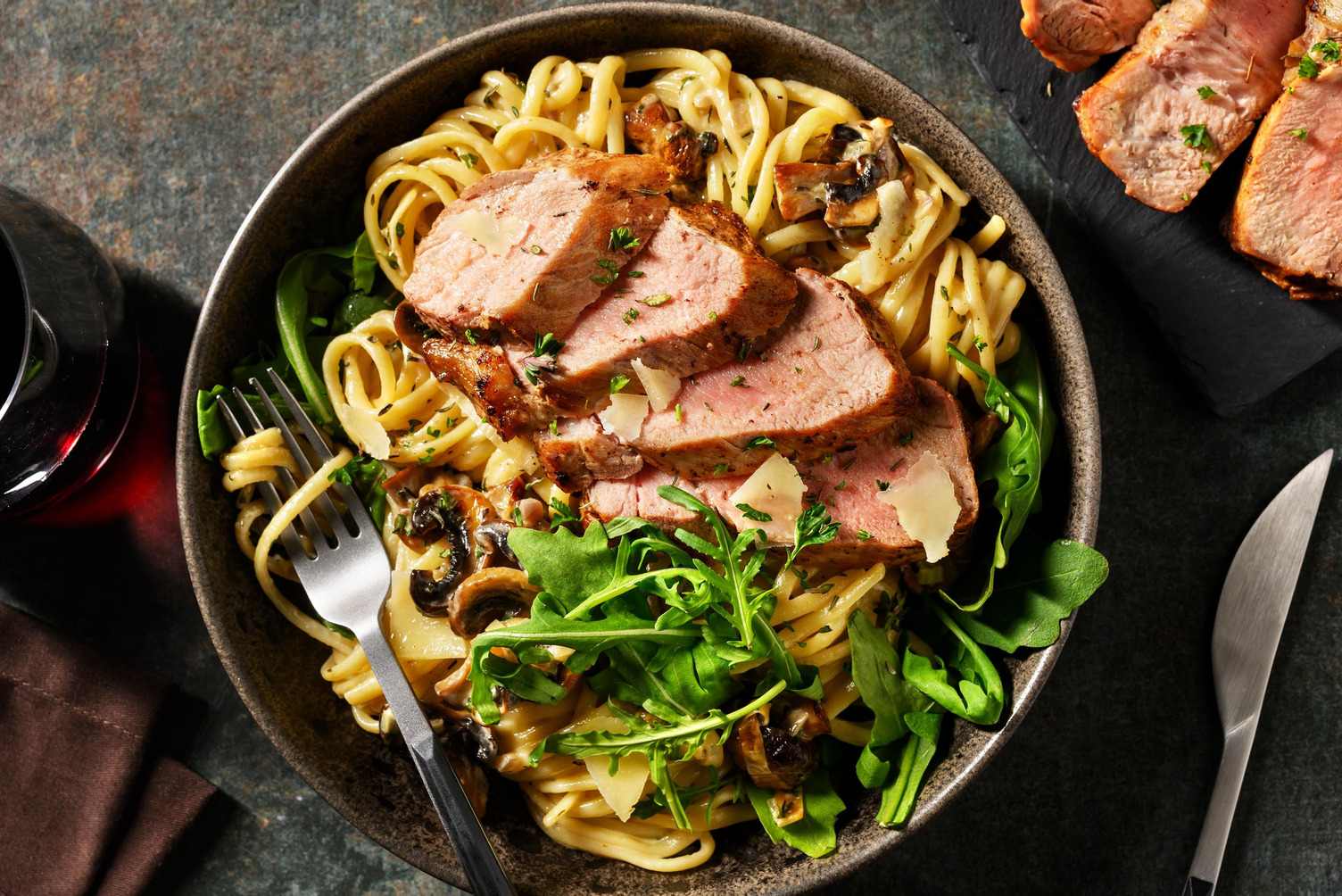 Entrecôte et linguine parfumées à la truffe 