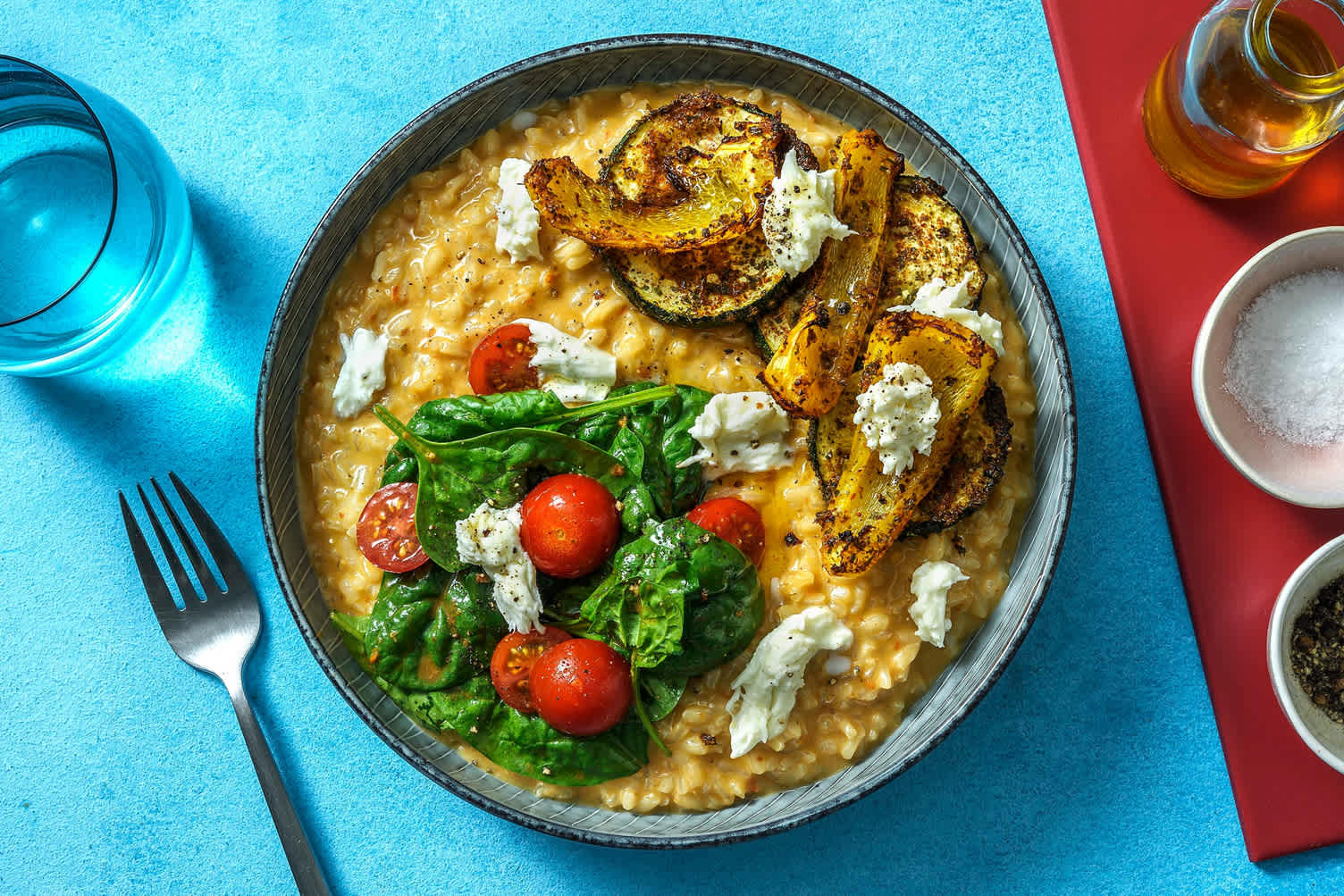 Antipasti-Bowl mit Mozzarella
