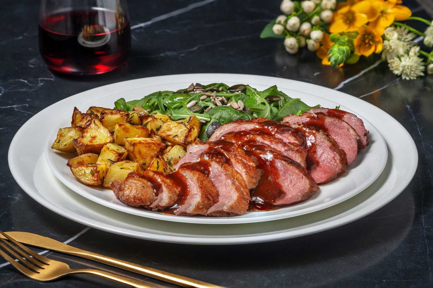 Poitrines de canard et sauce balsamique aux abricots