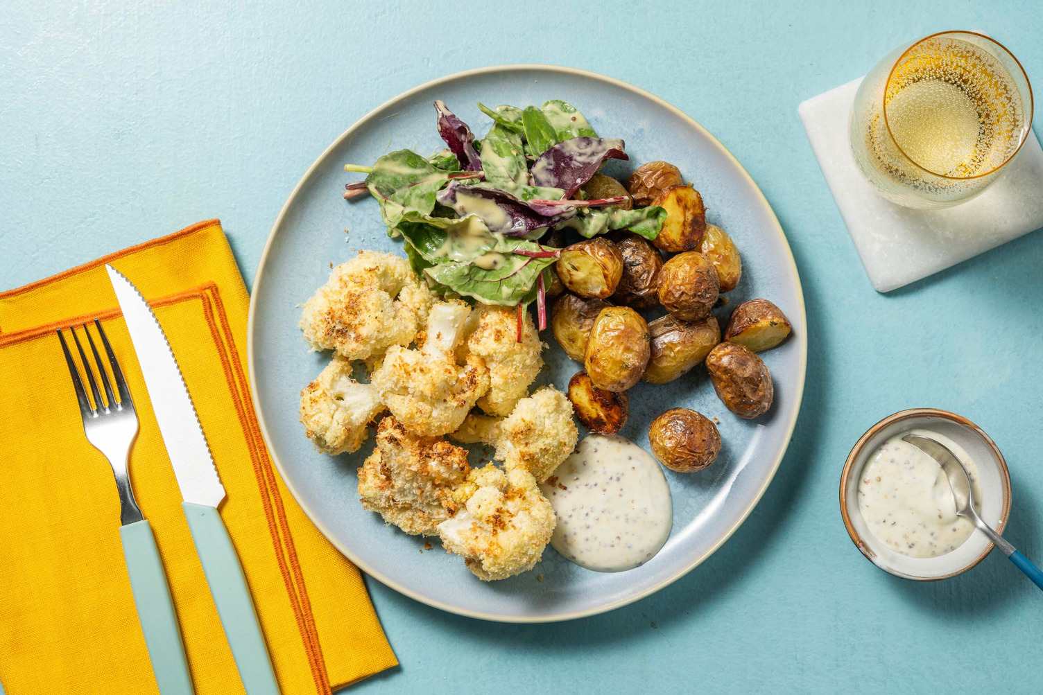 Blumenkohl Nuggets mit Thymian-Kartoffeln